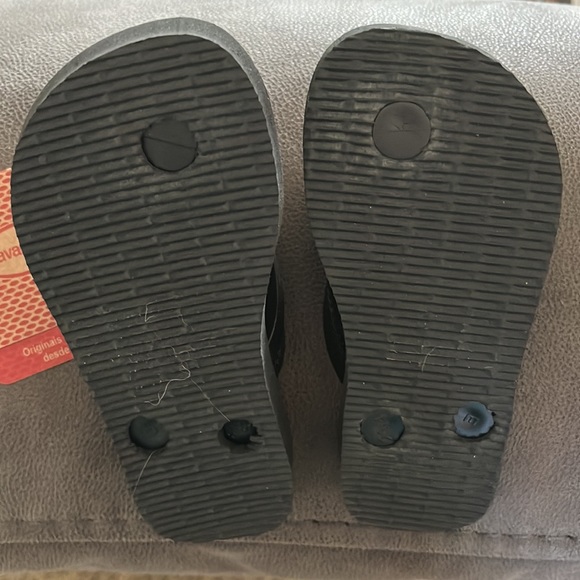 Batman flip flops from Havaianqs in Las Vegas - Picture 4 of 6